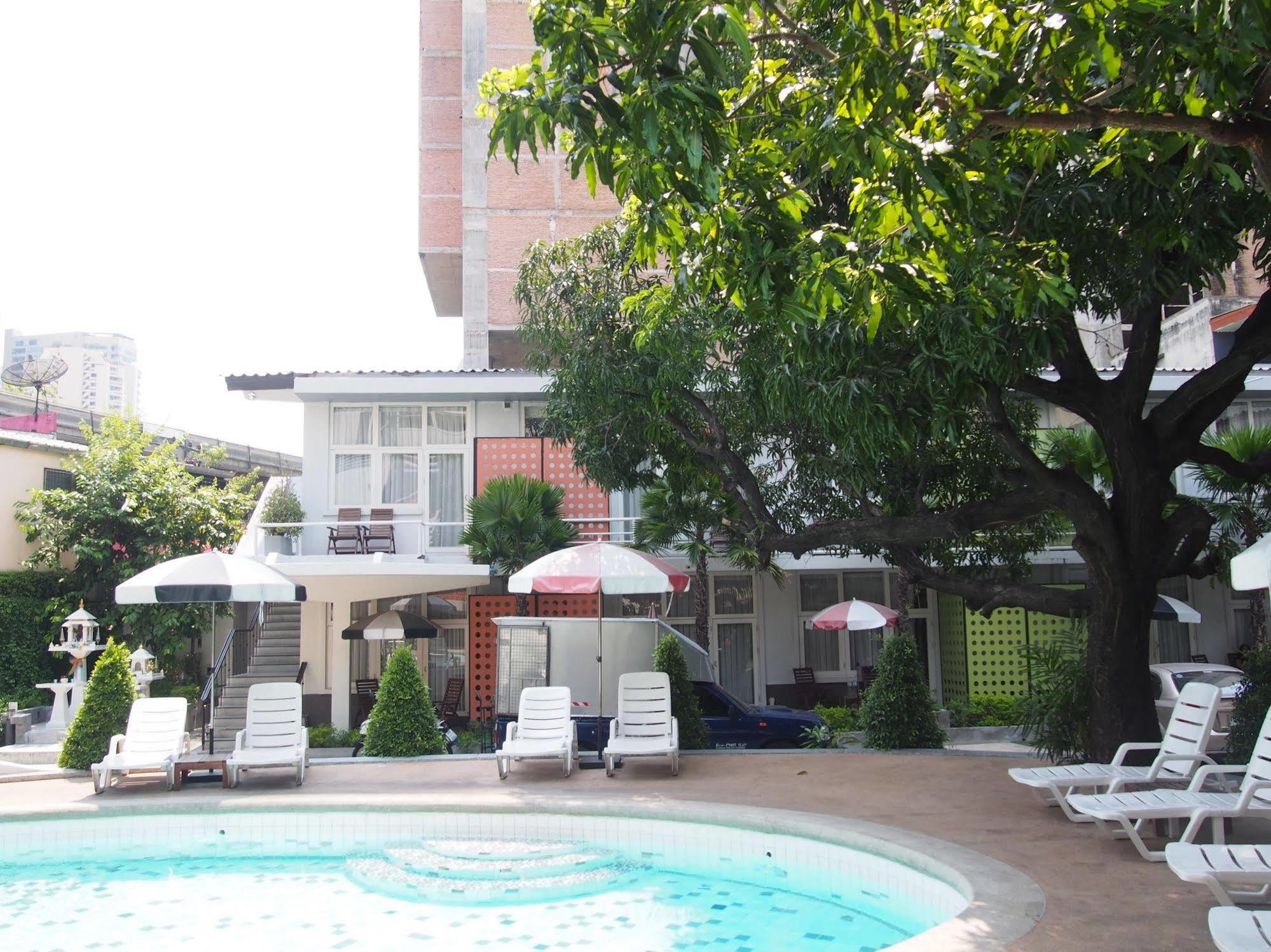 Retroasis Hotel Banguecoque Exterior foto